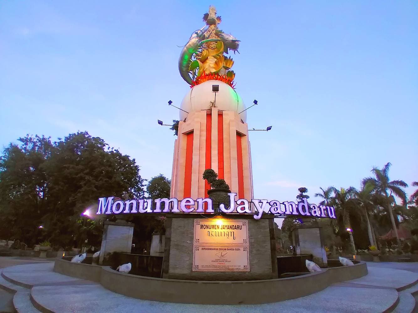 Jayandaru Monument